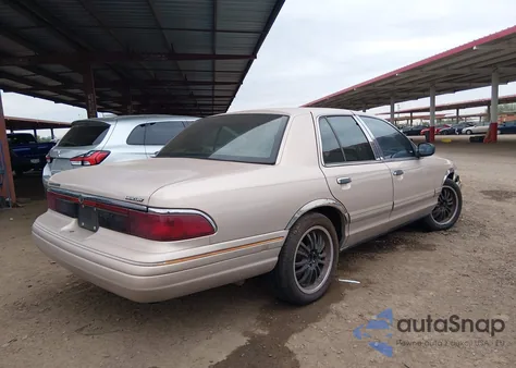 1997 Mercury Grand Marquis Ls z USA, uszkodzony, nr VIN 2MELM75W2VX639723